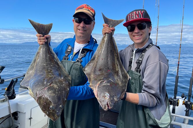 Ketchikan Halibut Hunt Fishing Adventure & Wildlife - Top Rated - Wildlife watching between casts