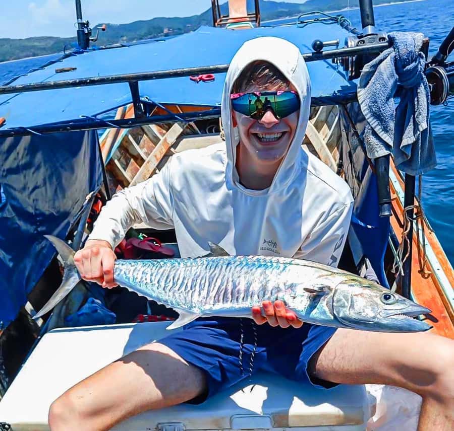 Ko Lanta: Exclusive Private Long-tail Boat Fishing Trip - Guide communication can shape the whole day