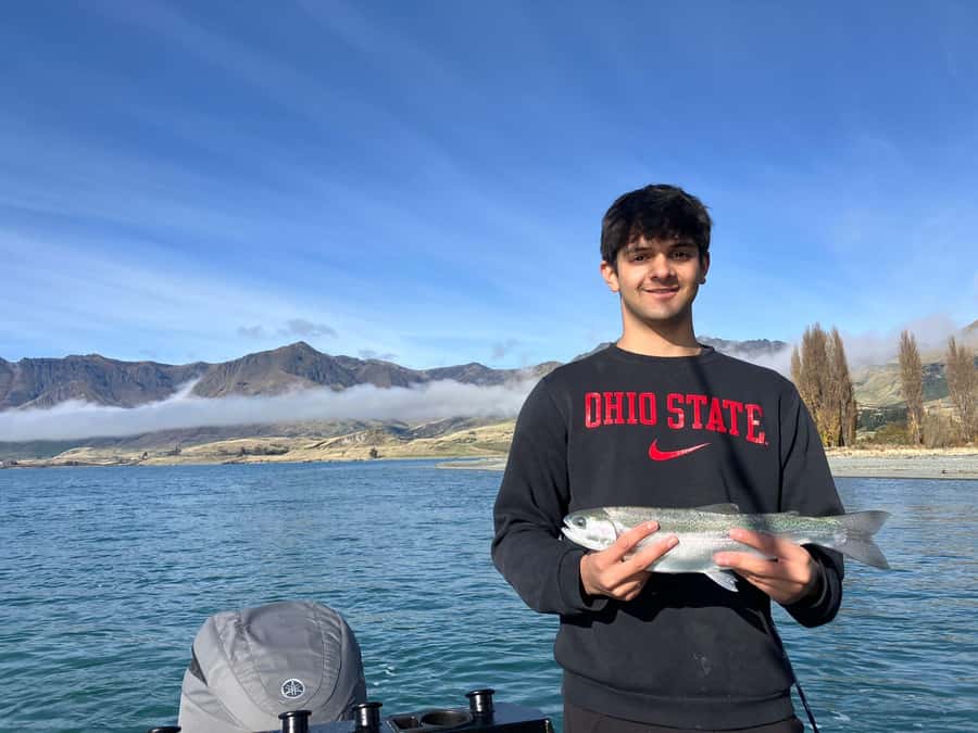 Lake Wakatipu: 3 Hour Fishing Adventure by Boat - Keeping your catch and understanding the license
