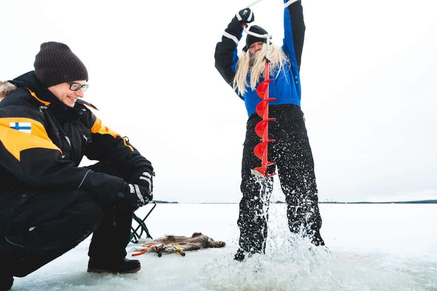 Levi: A fun Ice Fishing Experience in Levi, 3 HOURS - Getting dressed for three hours in Arctic conditions