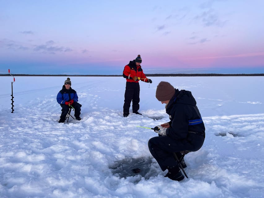 Levi: Ice Fishing Trip in a small group - Learning to drill through the ice