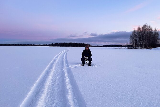 Levi: Small group ice fishing experience - Why the seven-person limit helps
