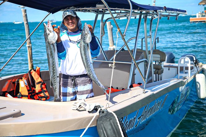Local Fishing Plus Snorkeling Tour in Isla Mujeres - Ninety minutes above the reef