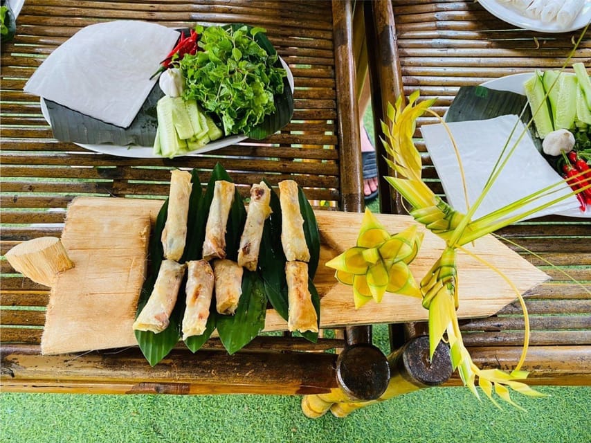 Local market, Basket boat, crab fishing & cooking class - Cooking Hoi An food at a local home