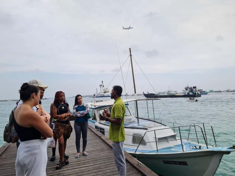 Maldives Sunset Fishing Trip: A Tranquil Angling Experience - The final cruise and return to the jetty