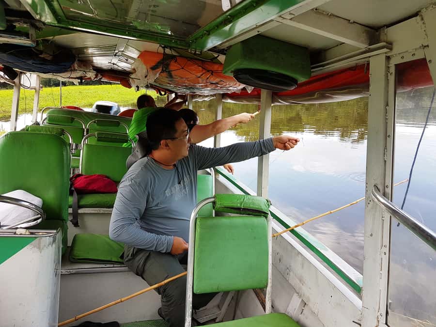 Manaus: Piranha Fishing and Alligator Watch Evening Tour - Leaving Manaus for Iranduba by river