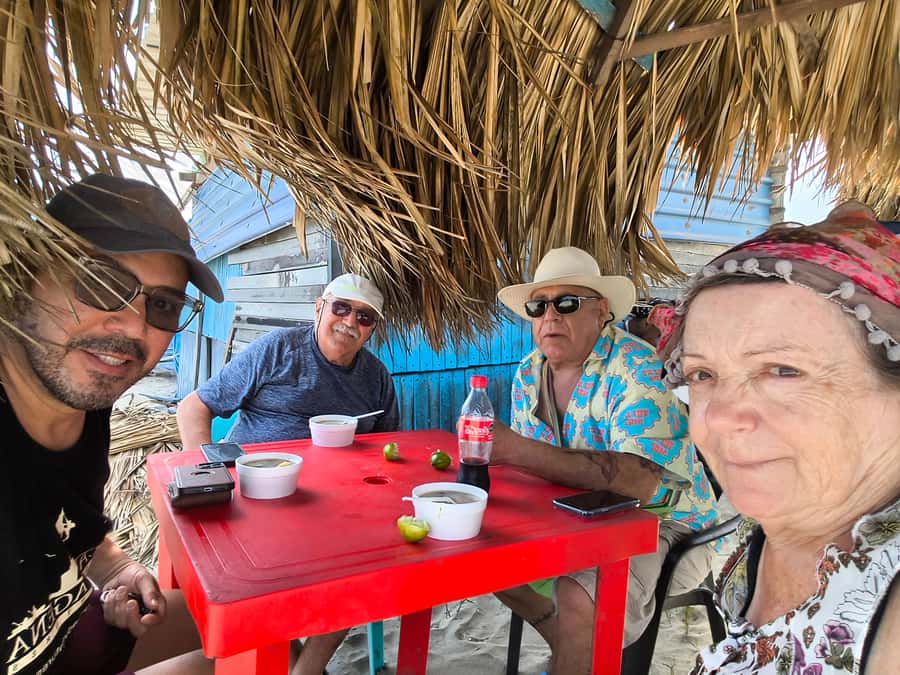 Mangroves, cultural fishing, black heritage town and lunch - Trying the traditional fishing net