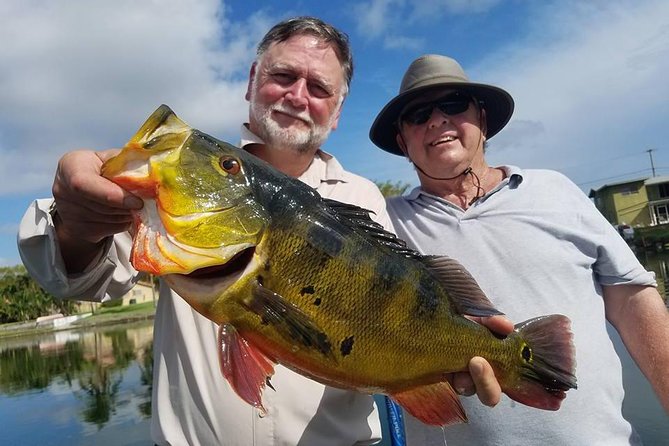 Miami Airport Lakes Peacock Bass Fishing Trip (1 to 4 ppl) - A private boat that works best for four