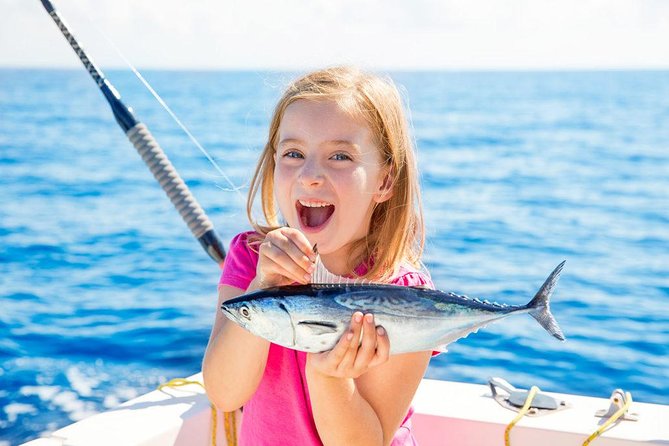 Nanje Fishing Trips Dubai - The yacht choices: 35 feet or 50 feet