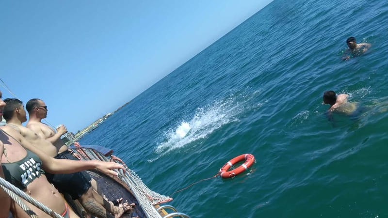 Nessebar: 4-Hour Boat Tour incl. Fishing, Lunch & Drinks - What the crew adds to the day