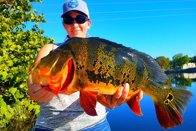 Peacock Bass Fishing Trip in Boynton Beach - A 21-foot boat gives the trip room to breathe