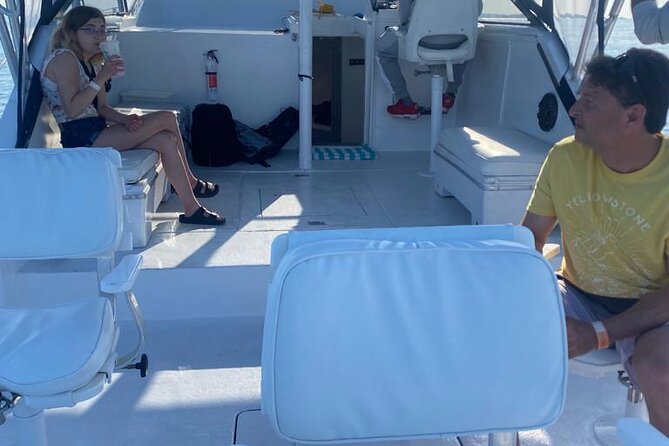 Private 38' Defender Sportfishing/Swim with Pigs in Nassau - Comfort, Gear, and Family Practicalities