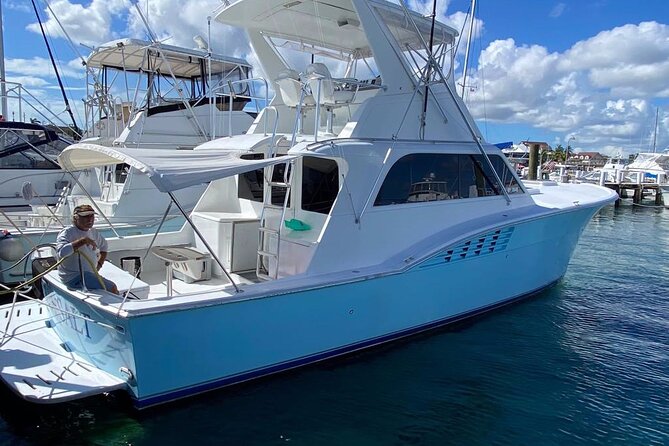 Private 45 Hatteras Sportfishing in Nassau - Rose Island for snorkeling, beach time, and pigs