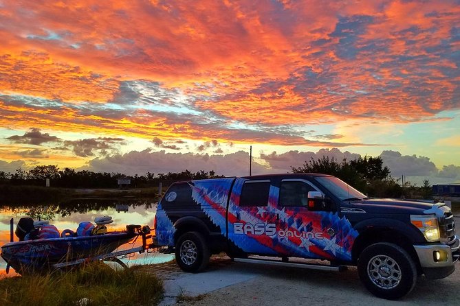 Private 6-Hour Butler Chain Of Lakes Fishing Charter Near Orlando - The 21-foot boat and private setup