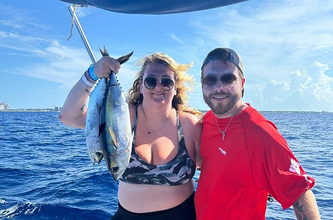 Private Bahamas Boat Fishing and Turtle Snorkeling Tour - Lunch and activities at the beach bar