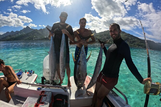 Private Big Game Fishing Day - Returning to the lagoon and the sandbank meal