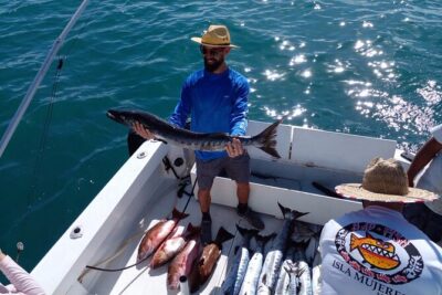 Private fishing charter Bertram 31ft 6 pax max if you don’t fish you don’t pay