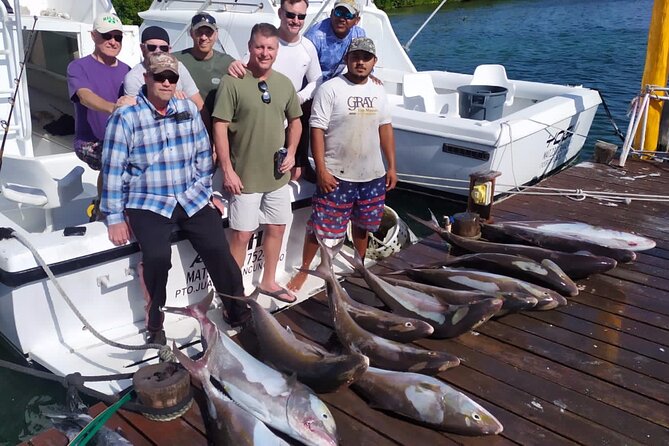 Private fishing charter Bertram 31ft 6 pax max if you don't fish you don't pay - The crew makes the biggest difference