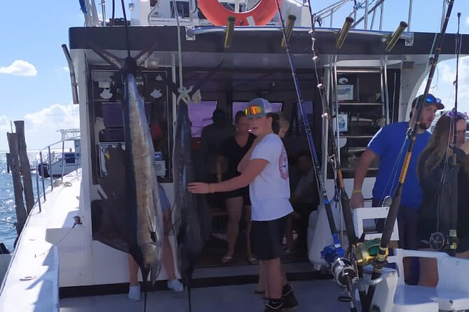 Private fishing charter Boat 48ft 12 pax Good Marlin and Sailfish - Waves, Seasickness, and Weather