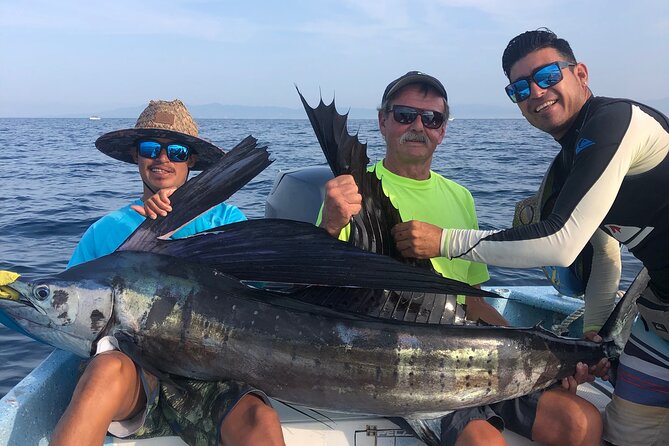 Private Fishing for Lunch Experience in Vallarta Bay - Who will get the most from this private outing