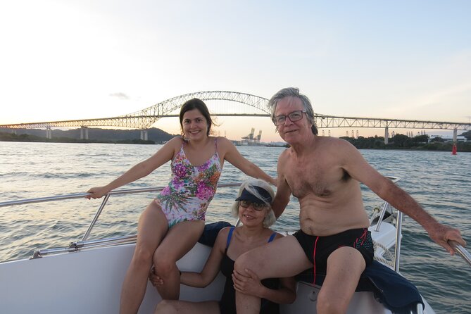 Private Fishing & Scenic Cruise – 27ft Proline | Panama Bay - Panama Bay turns the trip into two outings