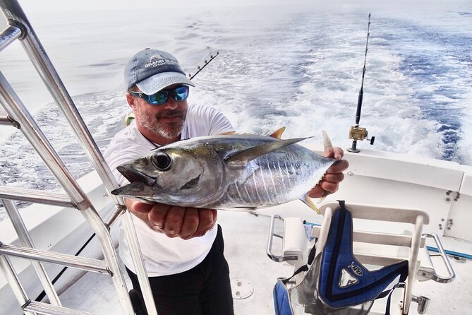 Private Full-Day Deep Sea Fishing Charter on "Wahooters" - The first 20 minutes: from turquoise water to offshore grounds