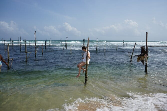 Private Galle Day Tour with River Safari, Stilt fishing & Turtles - Moonstone mining at the Gem Palace