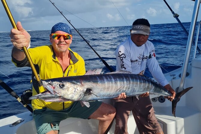 Private Half-Day Fishing Experience in Puerto Morelos - A Puerto Morelos fishing morning with two different styles