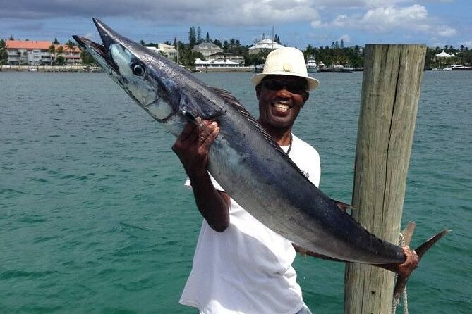 Private Speed Boat for Snorkeling or Fishing in Nassau - 34ft - Snorkeling over Nassau’s reefs