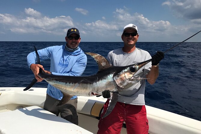 Private Sportfishing Charter For Up To 6 People - A closer look at the shark-fishing goal
