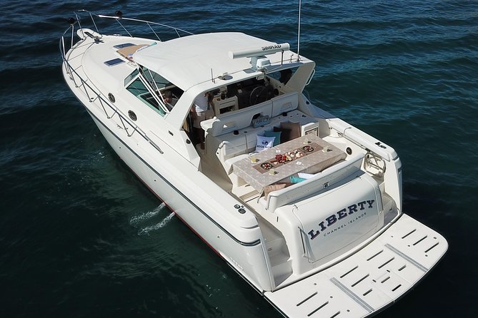 Private Yacht Ultimate Fishing and Snorkeling Adventure - 6 Hours - El Arco, sea lions, and Cabo’s signature view