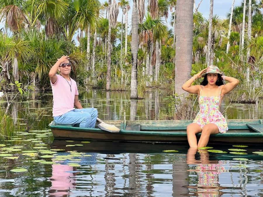 Puerto Maldonado: Lake Yacumama sunset and piranha fishing - Looking for black caimans after dark