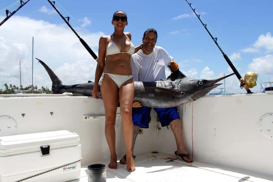Punta Cana offshore private fishing charter "Sherlock" 39 ' - The limits of a big-game fishing promise