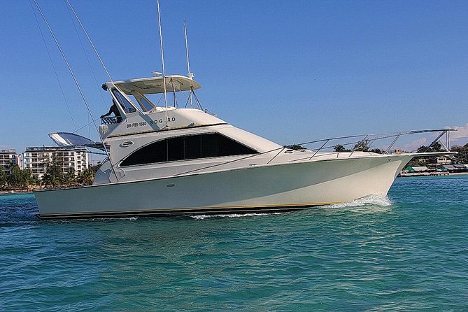 Punta Cana Private Fishing Charter boat Fortuna 42' - Leaving Punta Cana at 7:30 am