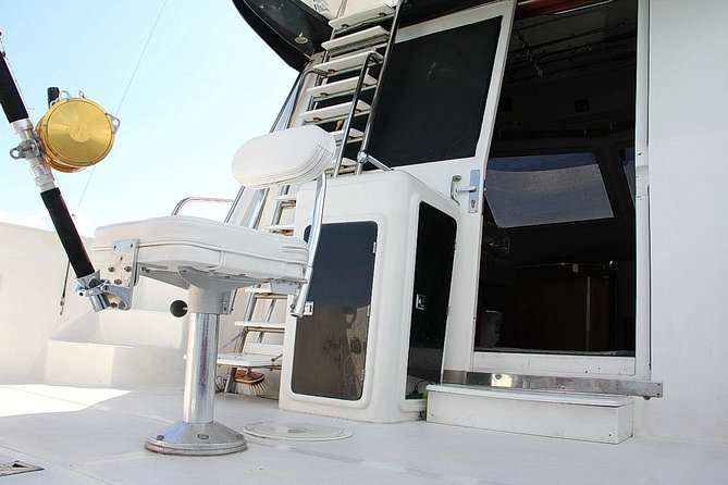 Punta Cana Private Fishing Charter on 39 Foot Boat with Bevarages - What makes the 4 to 9 hour choice useful