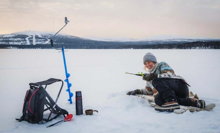 Pyhä: Ice Fishing Experience at Frozen Lake - Key points to know before booking