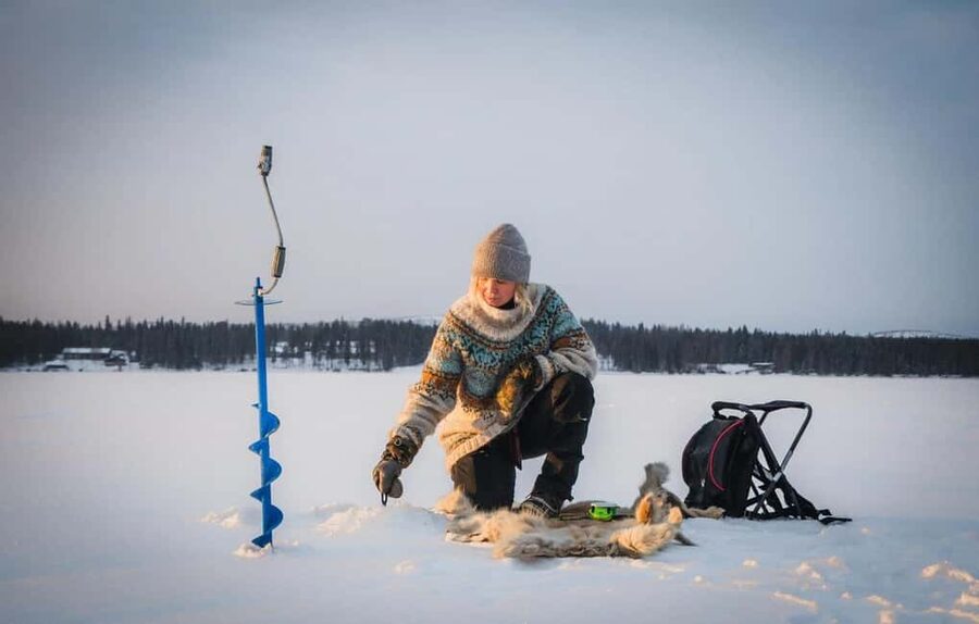 Pyhä: Ice Fishing Experience at Frozen Lake - Languages, timing, and flexible booking