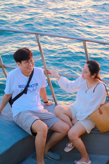 RedRiverTours - Enjoying Sunset & Night Squid Fishing - A good four-hour fit for families