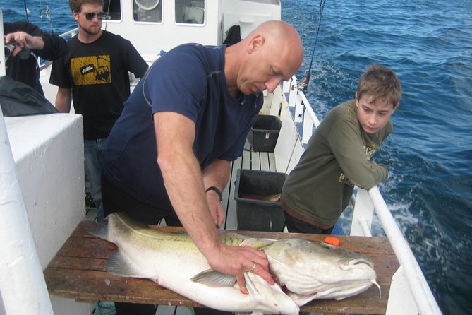 Reykjavik Sea Angling Gourmet - The crew makes this work for beginners