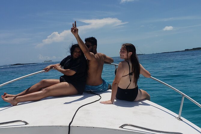 Rose Island: Private Snorkeling, Fishing, and Swimming with Pigs - What is included, and what you still need to pay for