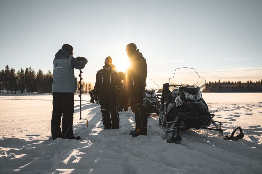 Rovaniemi: Electric Snowmobile Safari Tour with Ice Fishing - Why the electric snowmobile matters on Lake Lehtojärvi