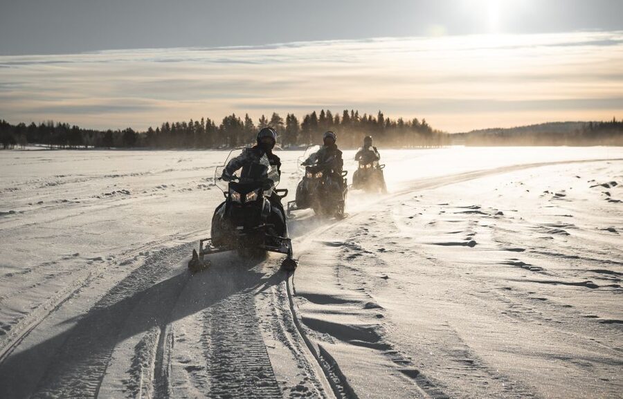 Rovaniemi: Electric Snowmobile Safari Tour with Ice Fishing - From Rovaniemi to the frozen lake