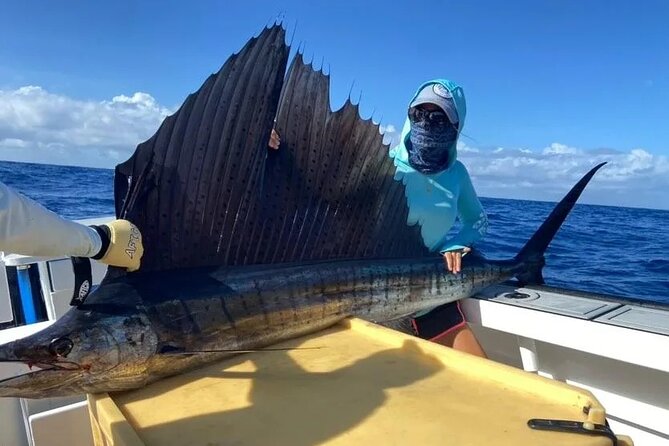 Seychelles Fishing - Lunch, drinks, and the practical side of eight hours