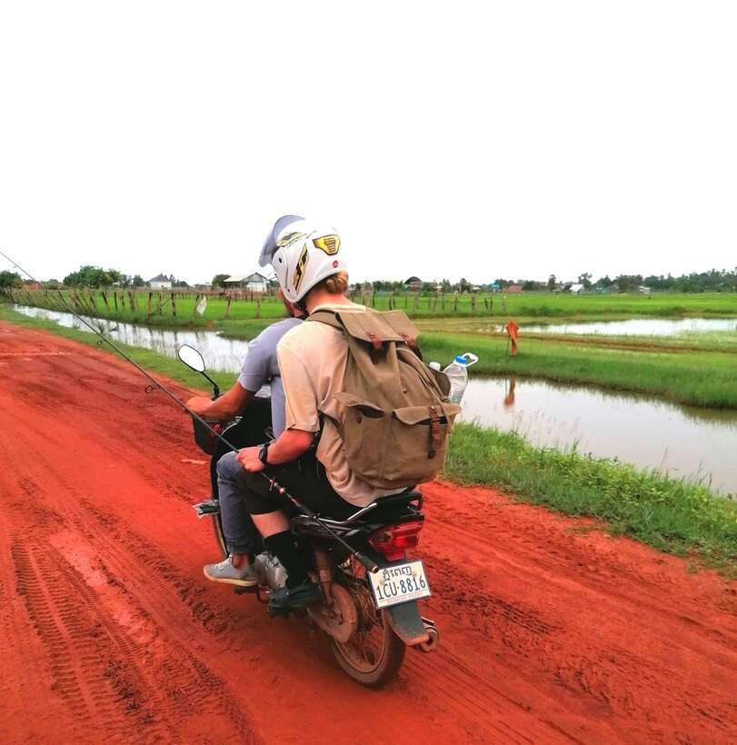 Siem Reap: Fishing in the rice fields, in the villages of Siem Reap - What a snakehead catch means for the day