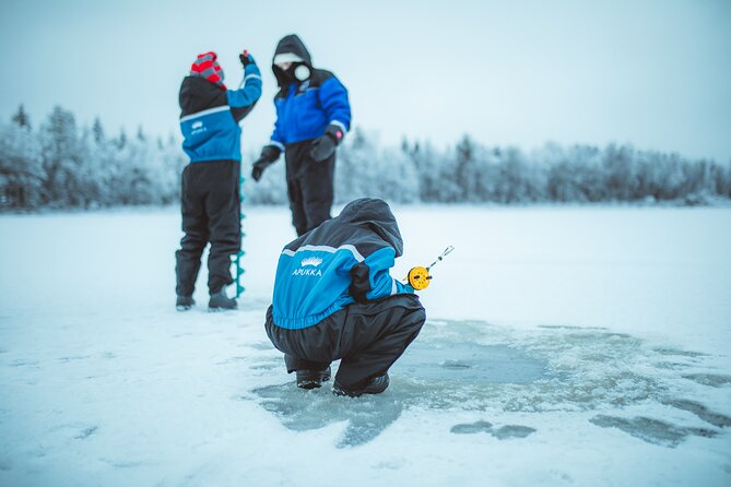 Snowmobiling and ice fishing in Apukka Resort, Rovaniemi - What the three hours really include