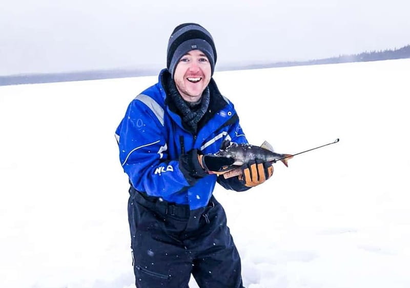 Snowshoe Trip for Ice Fishing in Saariselka - A real Arctic outing, not just a photo stop