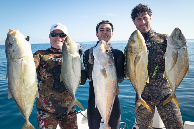 Sub Fishing And Snorkeling In The Waters Of Capri - What the praise tells you about the experience