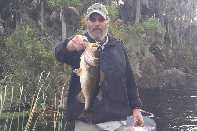 Tampa Bass Fishing Guide on Lake Tarpon - Why a private boat matters for two people