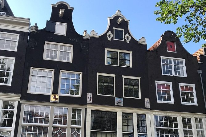 Urban Adventures Amsterdam Bike Tour, Graffiti and Magnet Fishing - Prinseneiland and its tiny drawbridges