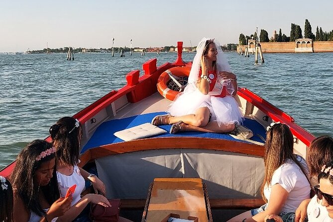 Venice: Relaxing Sunset Ride aboard old fishing boat - Weather, clothing, and comfort